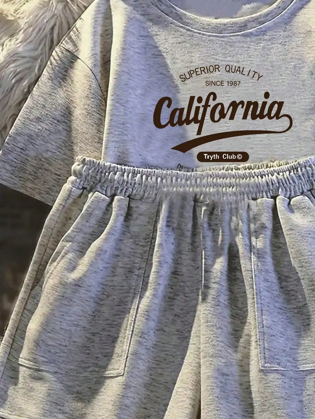 Printed girls' summer set, short sleeved T-shirt paired with casual shorts, stylish design, suitable for outdoor activities. - Image 22