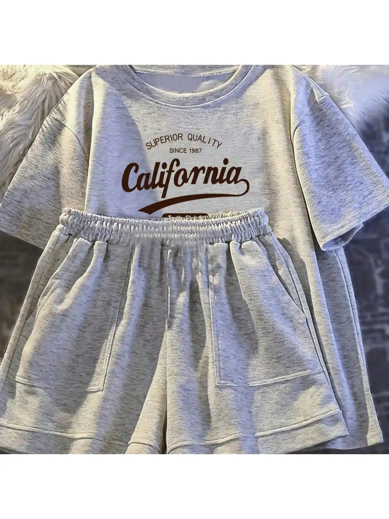 Printed girls' summer set, short sleeved T-shirt paired with casual shorts, stylish design, suitable for outdoor activities. - Image 24